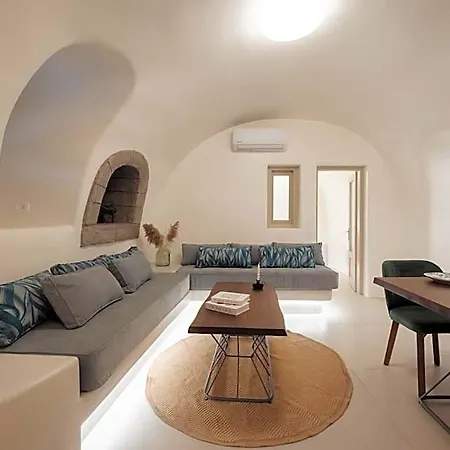 Galaria Serenity Hotel Santorini Island